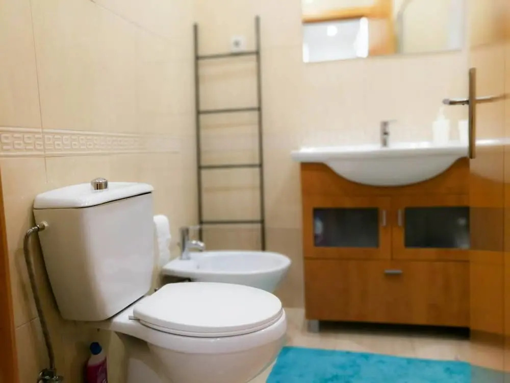 Comfort and Quiet - Renovated Flat