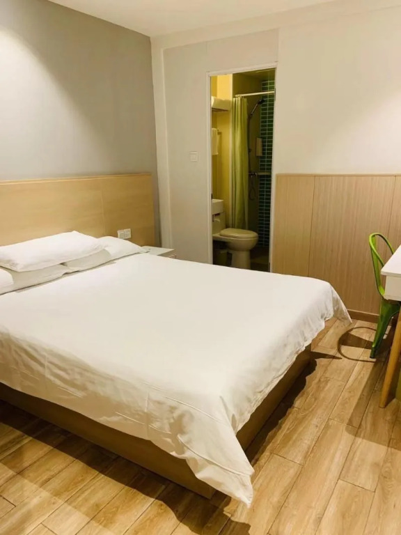 Hi Inn Beijing Yonghegong Metro Station