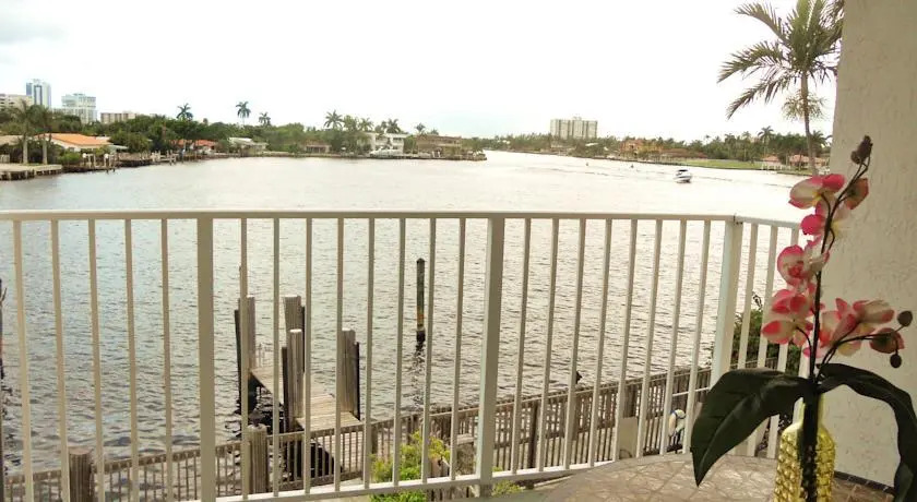 Pompano Intracoastal Townhouses