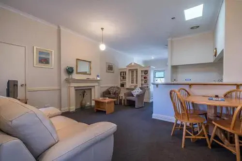 Foreshore Apartment 104