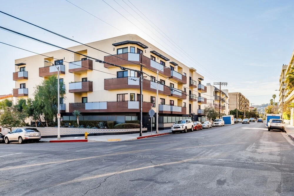 Brand new 2 Bedroom Apartment on Hawthorn Ave Hollywood 2 Apts by RedAwning