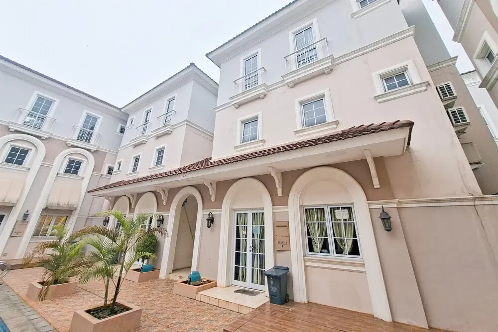 Modern 4Br Apartment At Guest House Vanya Park