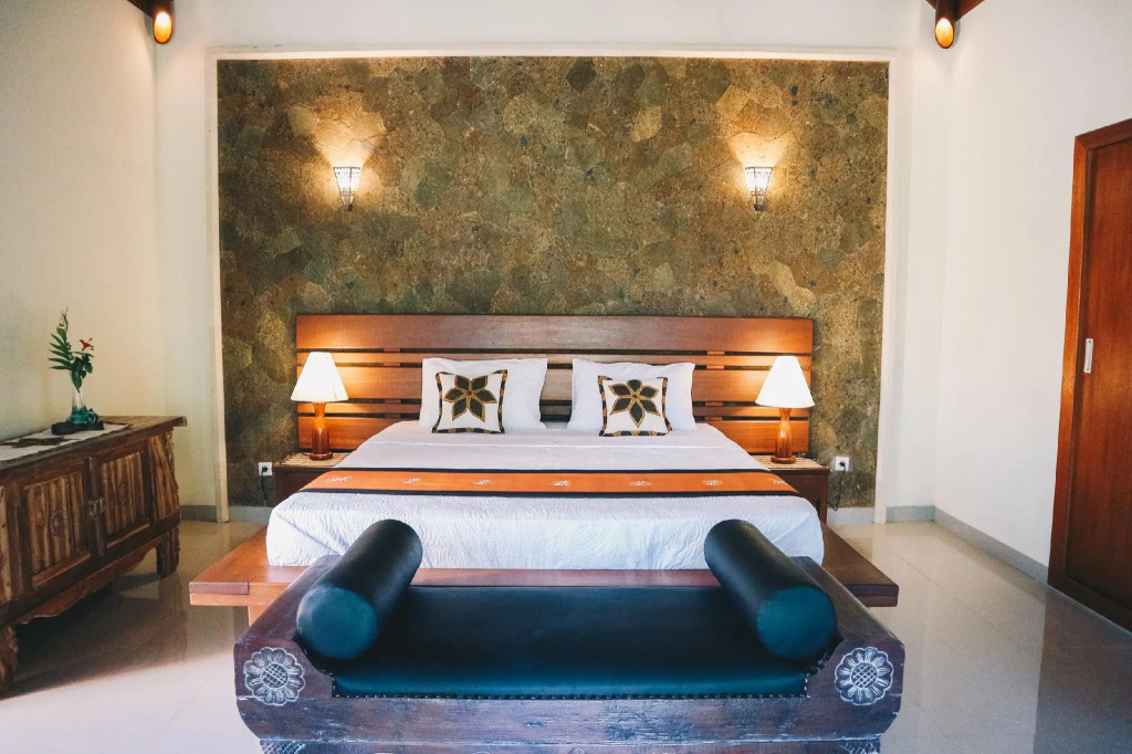 Mirah Guest House