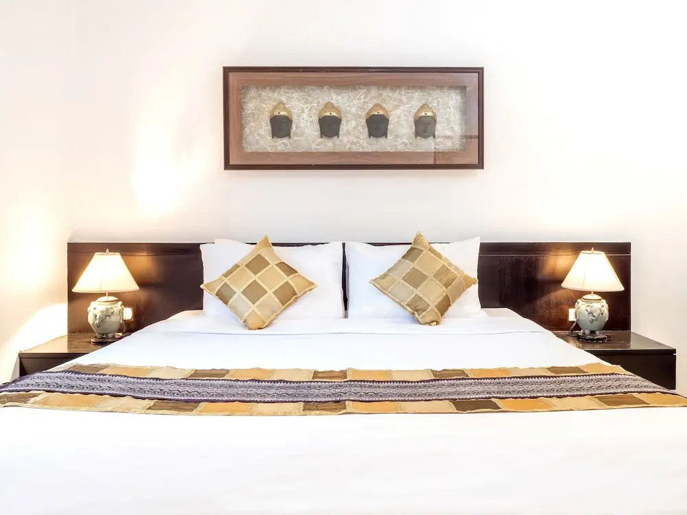 Isara Nai Yang resort