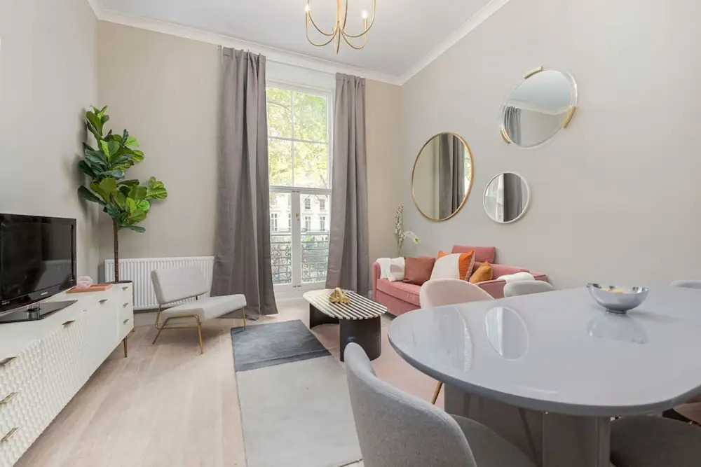 Stunning Notting Hill Apartment PS4