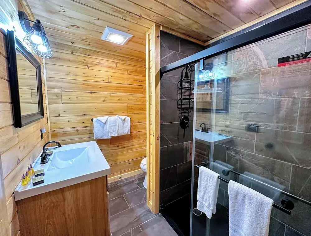 73R 73R Brand new log Home on Quiet Side