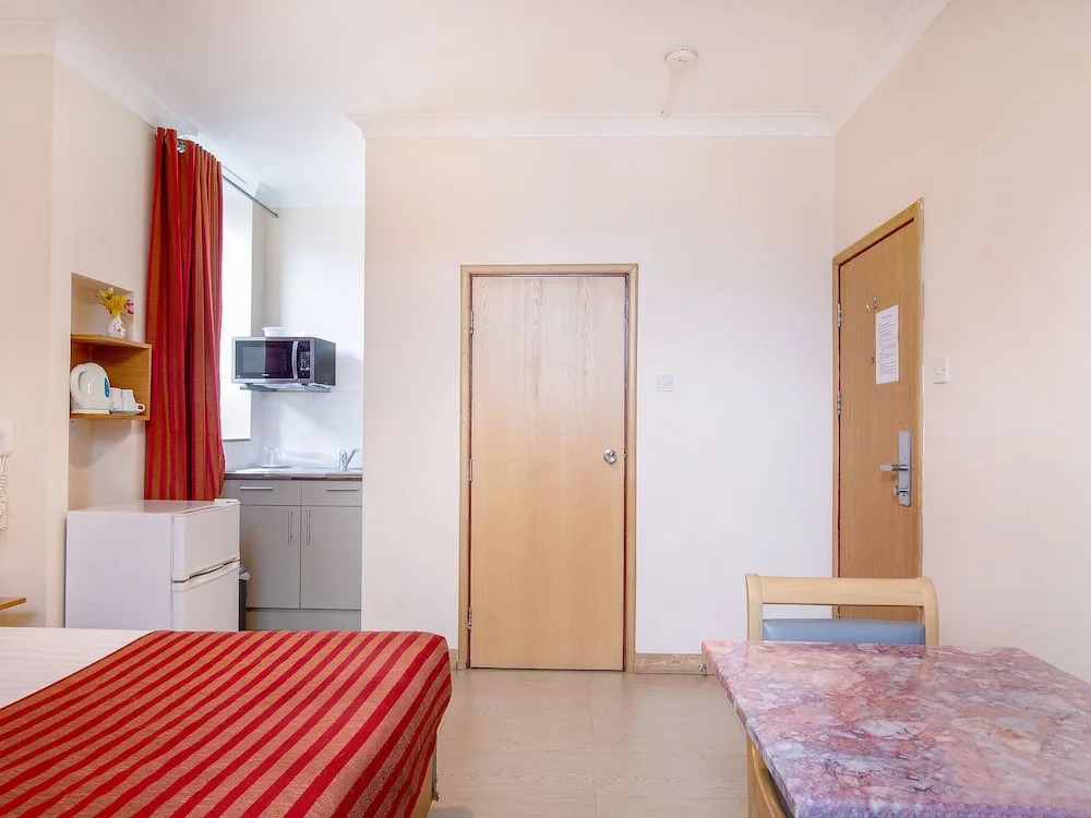 Comfortable Studio in London With Balcony