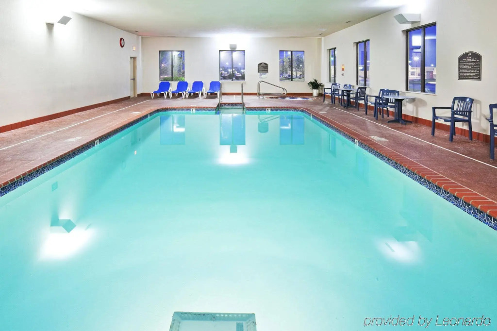 Holiday Inn Express & Suites Midwest City by IHG