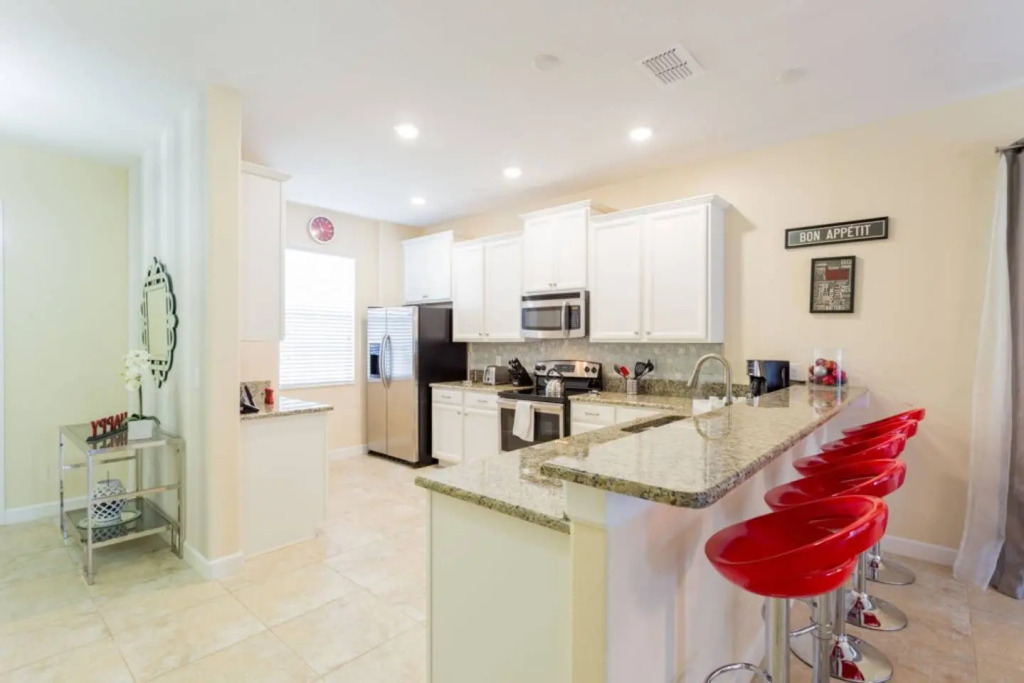 Amazing 5 bedroom home - Champions Gate Resort