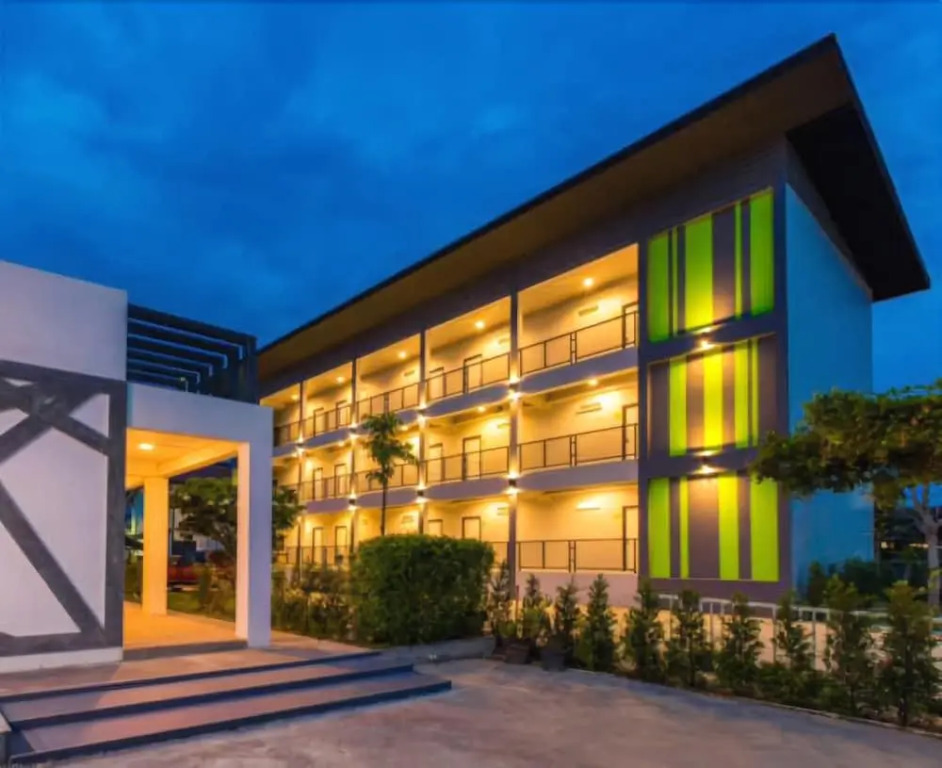6.11 Hotel
