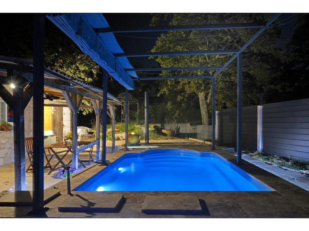 Modern Holiday Home in Buici With Swimming Pool