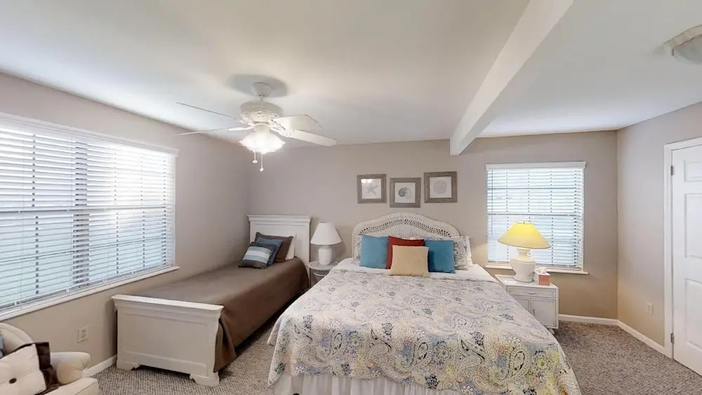 Surf Crestge 20 - 4 Br Cottage