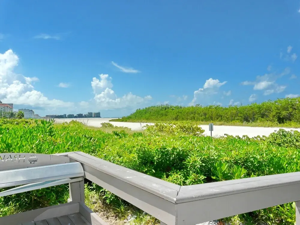 South Seas Tower 3-210
