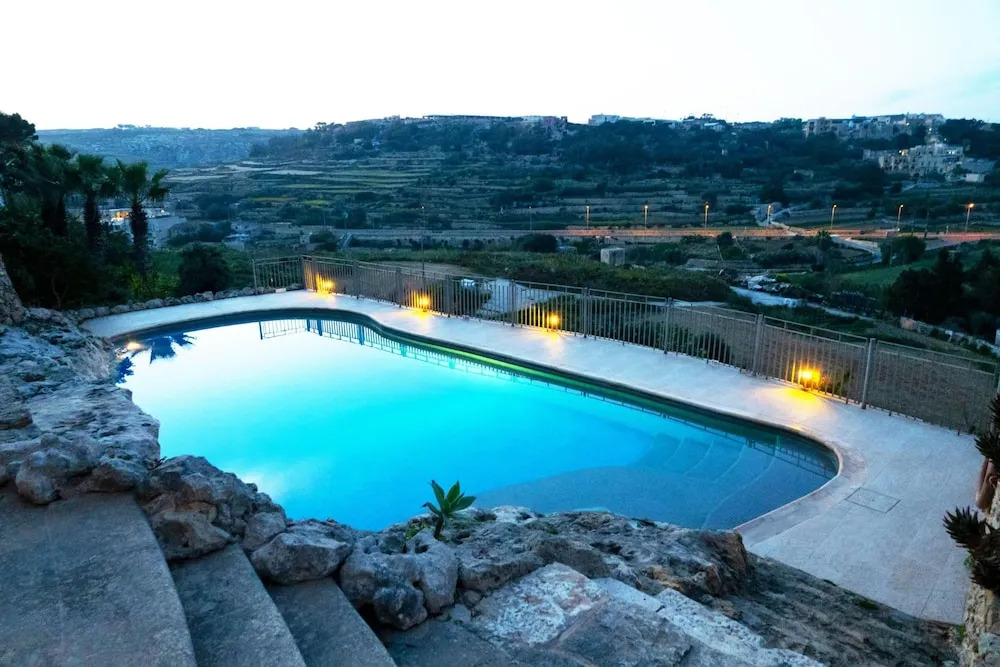Villeleynah Amazing Gozitan Villa Pool - Happy Rentals