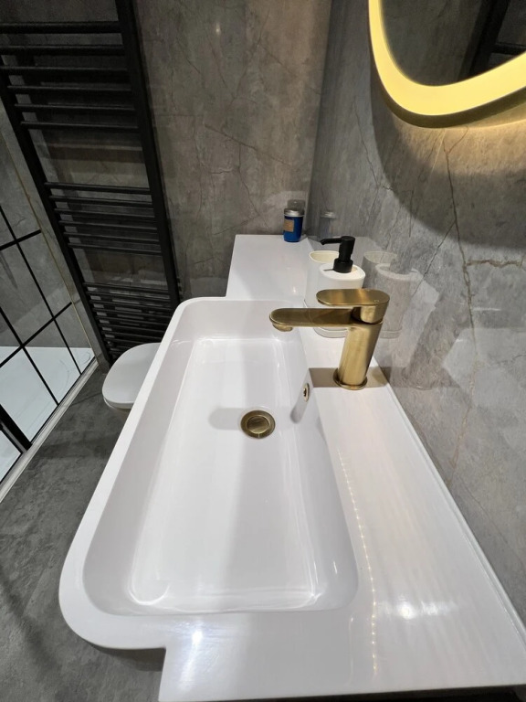 19B English Street Apartment
