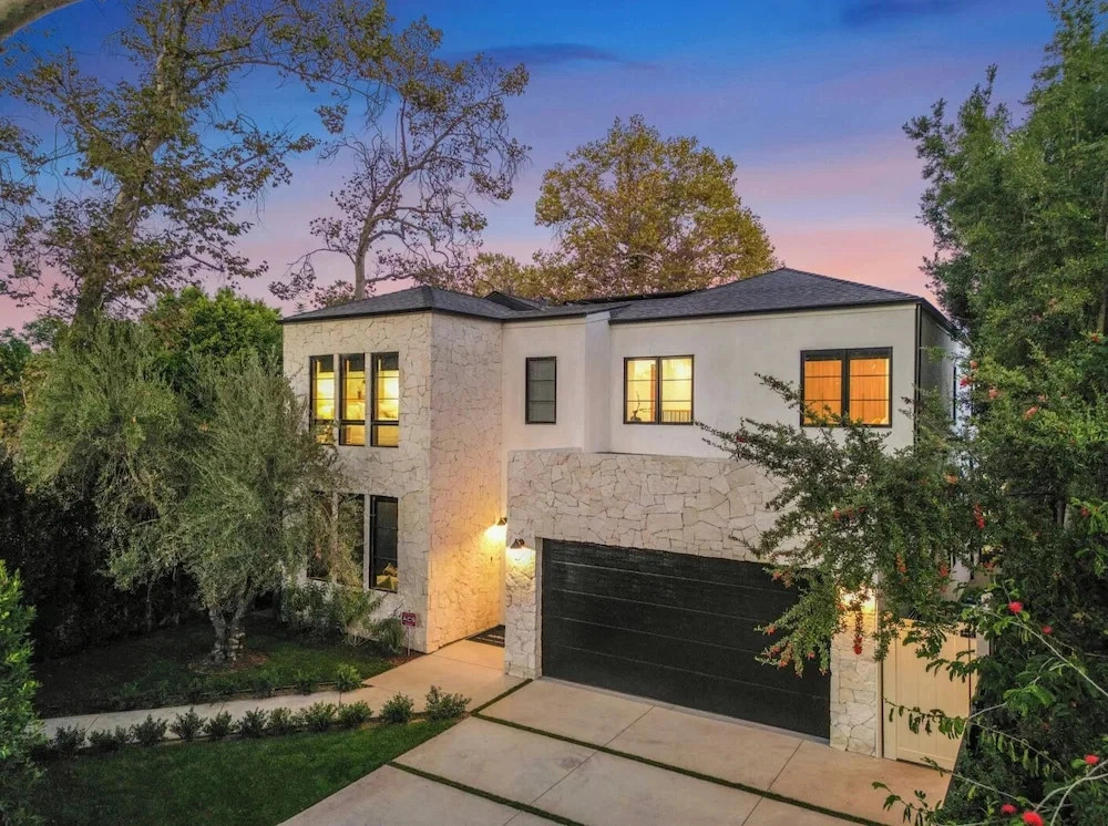 Colfax Estate   Modern Luxury Oasis in Prime Colfax Meadows