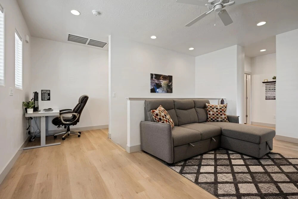 Hallser's Hive #4 3 Bedroom Townhouse