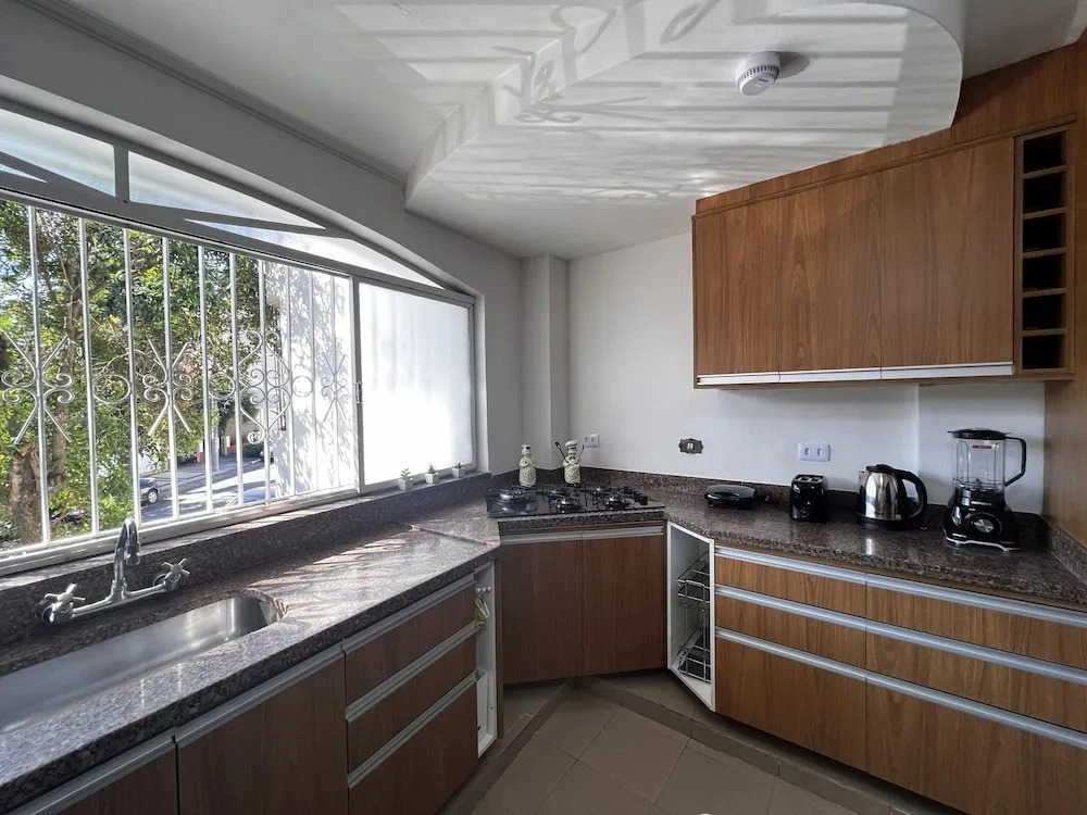 Casa de 4 quartos com AC no Ipiranga