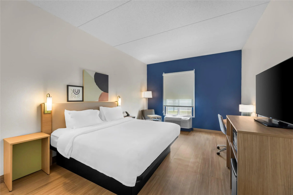Spark by Hilton Tuscumbia Muscle Shoals