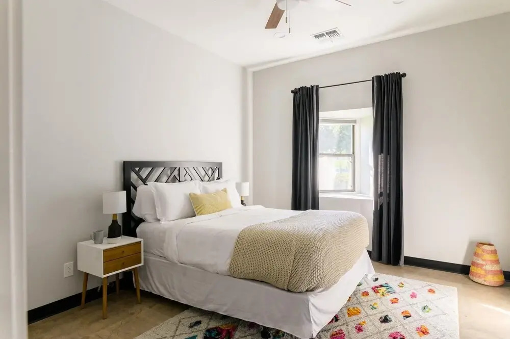 E Main St Unit A - Luna