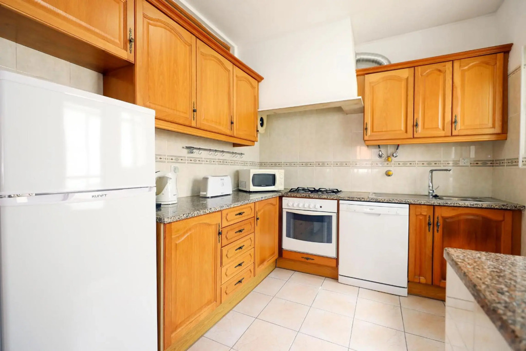 B63 - Corner Street Historic Center Apartment in Lagos