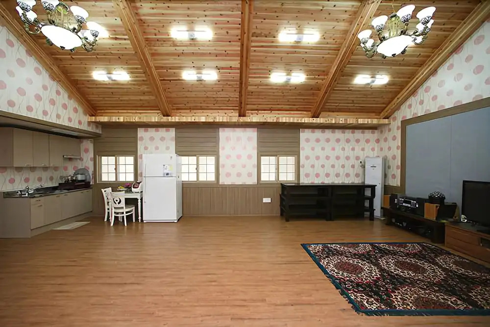 Yeongwol Hanbando River Pension