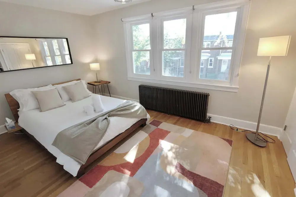 Stadium Armory Stay - 3 Bedroom