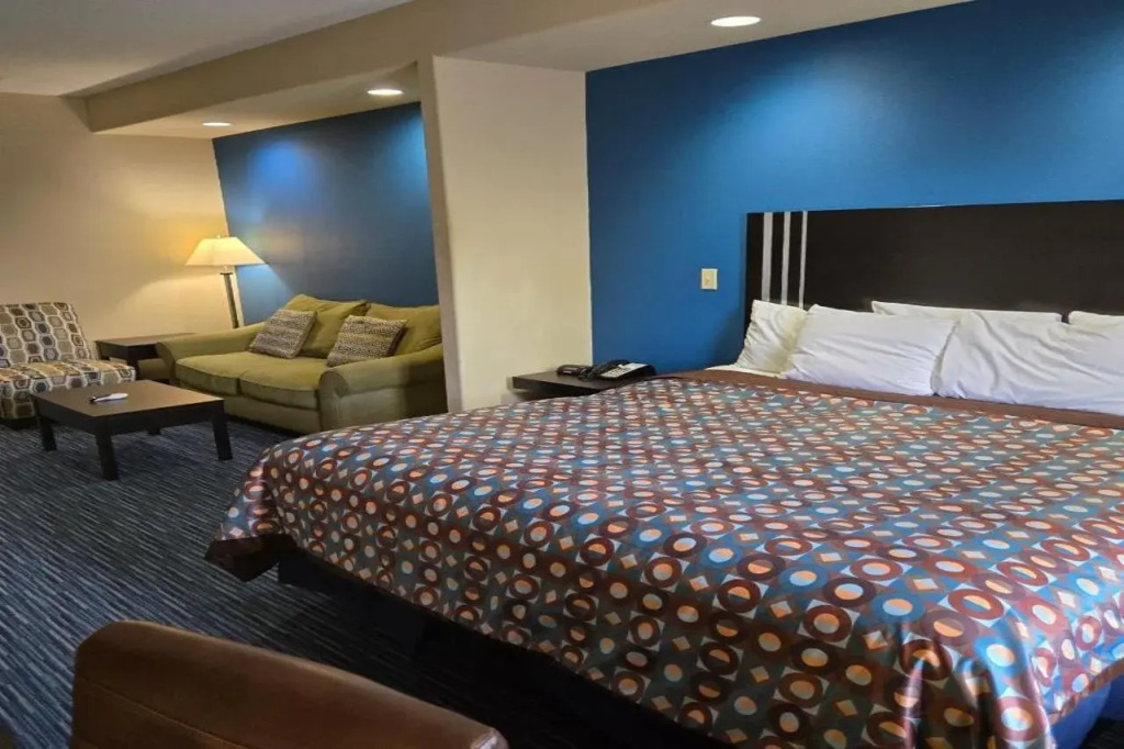 Karnes City Lodge