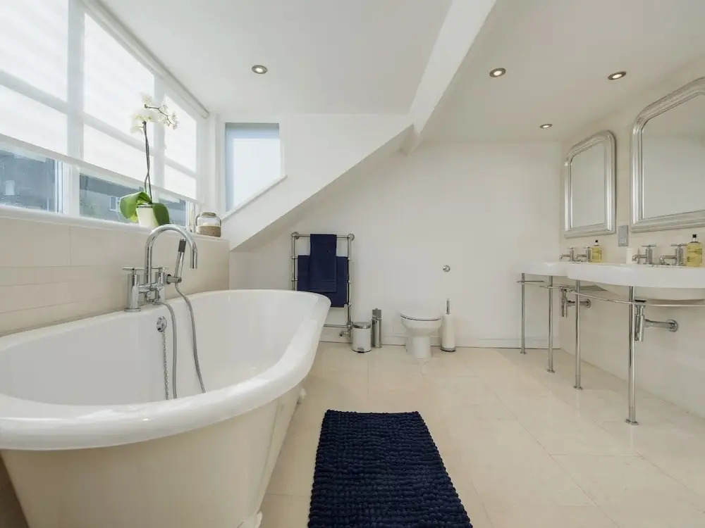 Regatta House