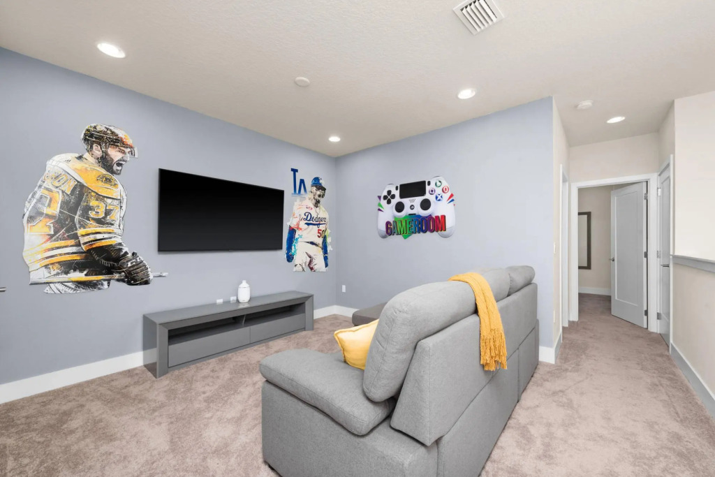 Cozy 3bd 3bath @HiddenForest with pool