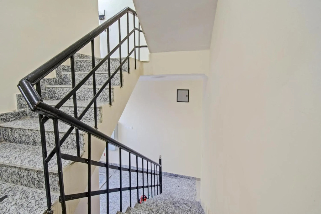 OYO Flagship 70066 Hotel Green Apple