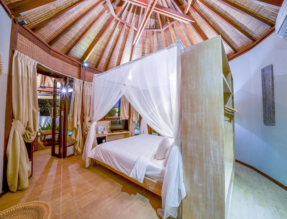 Ora Resort Avia Blue Lagoon