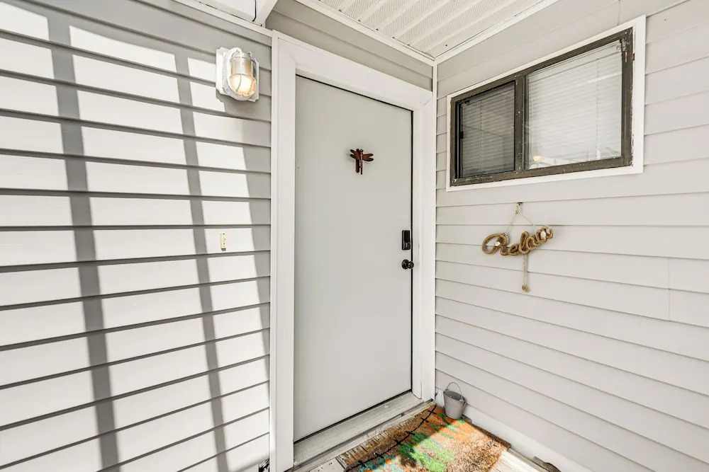 Myrtle Beach Condo Near Ocean: 1 Mi to Apache Pier