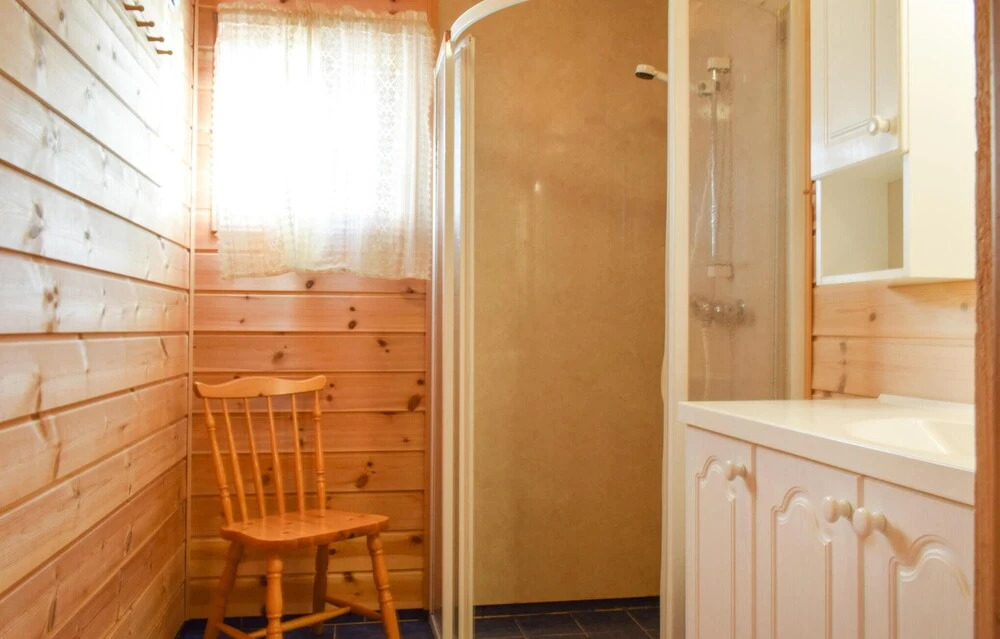 4 Bedroom Beautiful Home In Lyngdal