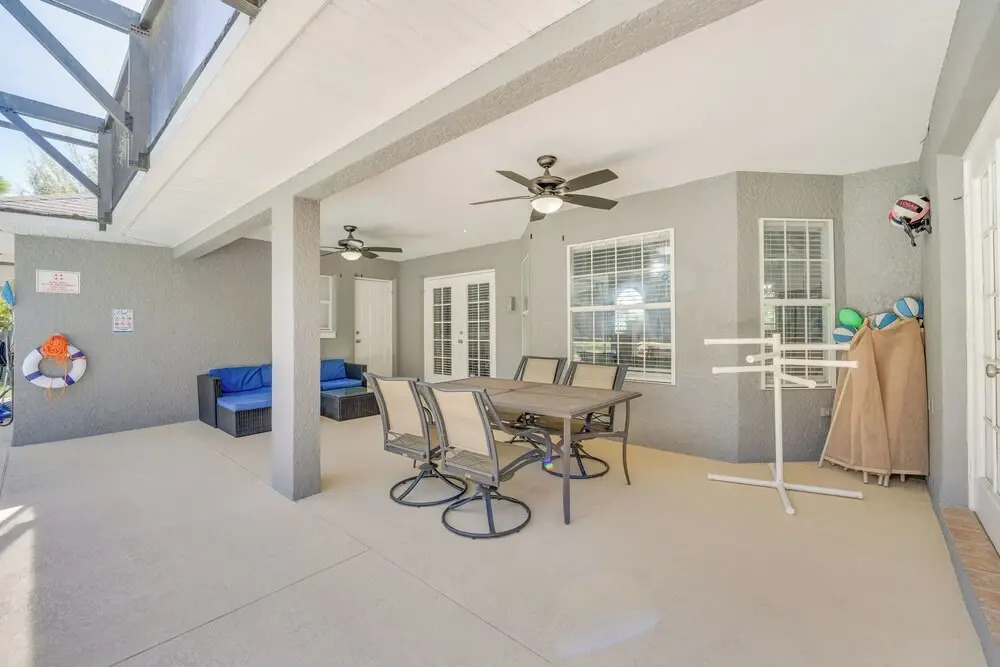 Inviting Home w/ Lanai & Pool in Kissimmee!