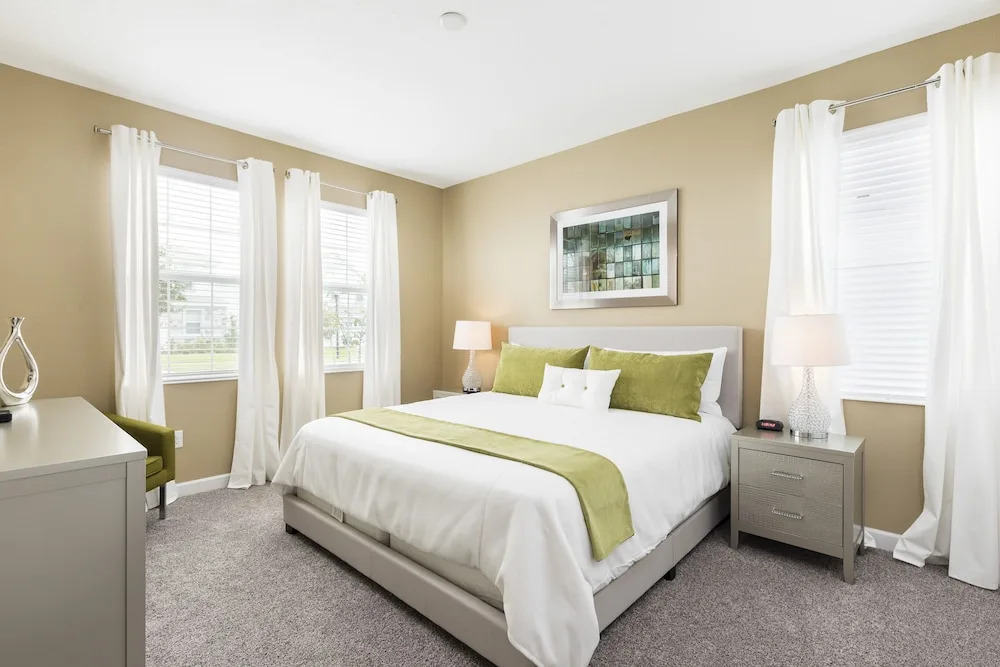 1516mb- The Retreat At Championsgate 6 Bedroom Home by RedAwning