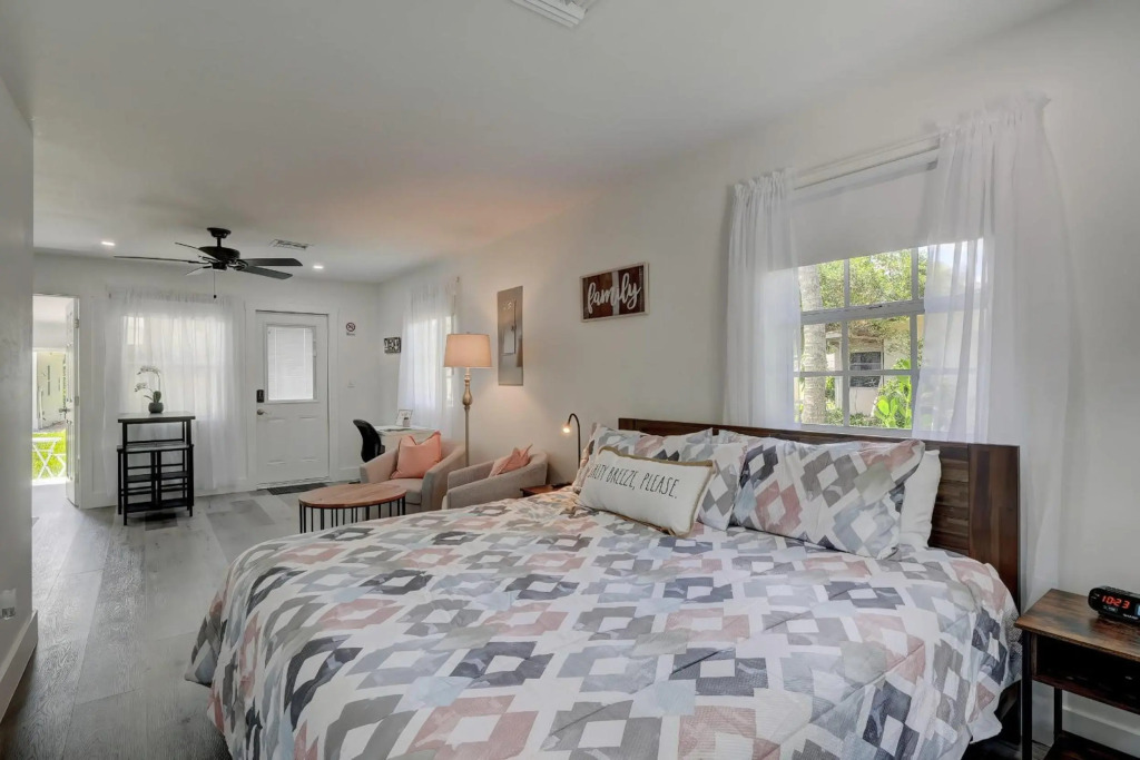 Three Rental Units In This Bonita Springs Compound