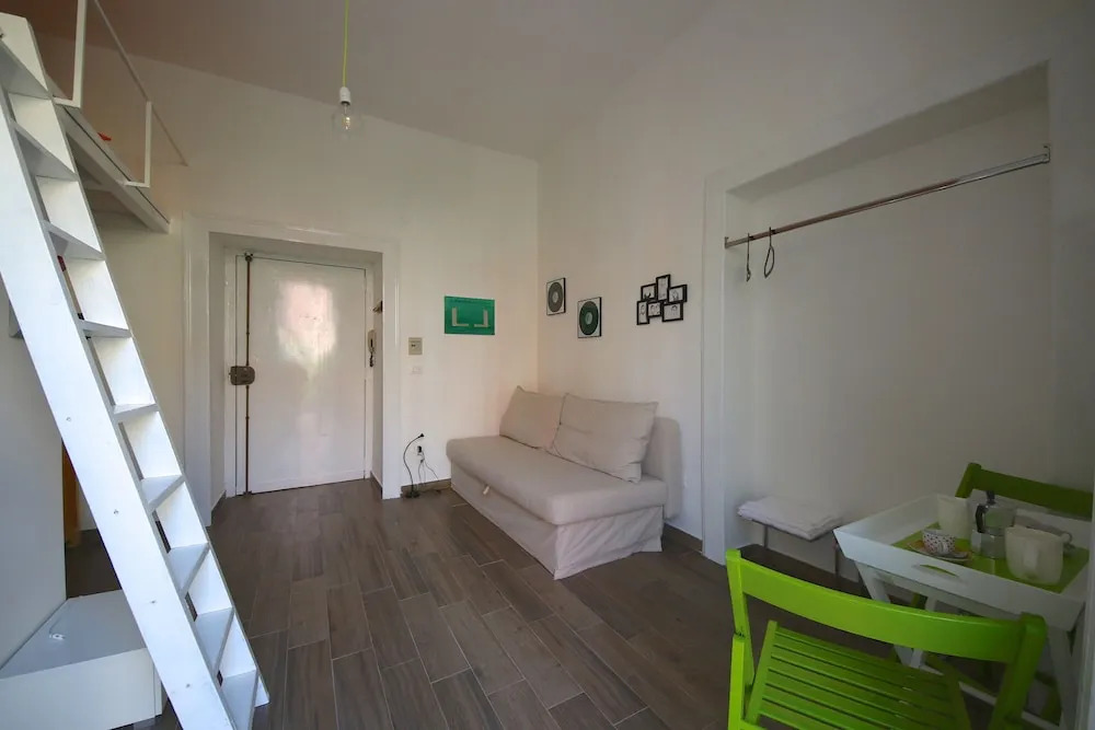 Room 23 in the city center by Wonderful Italy
