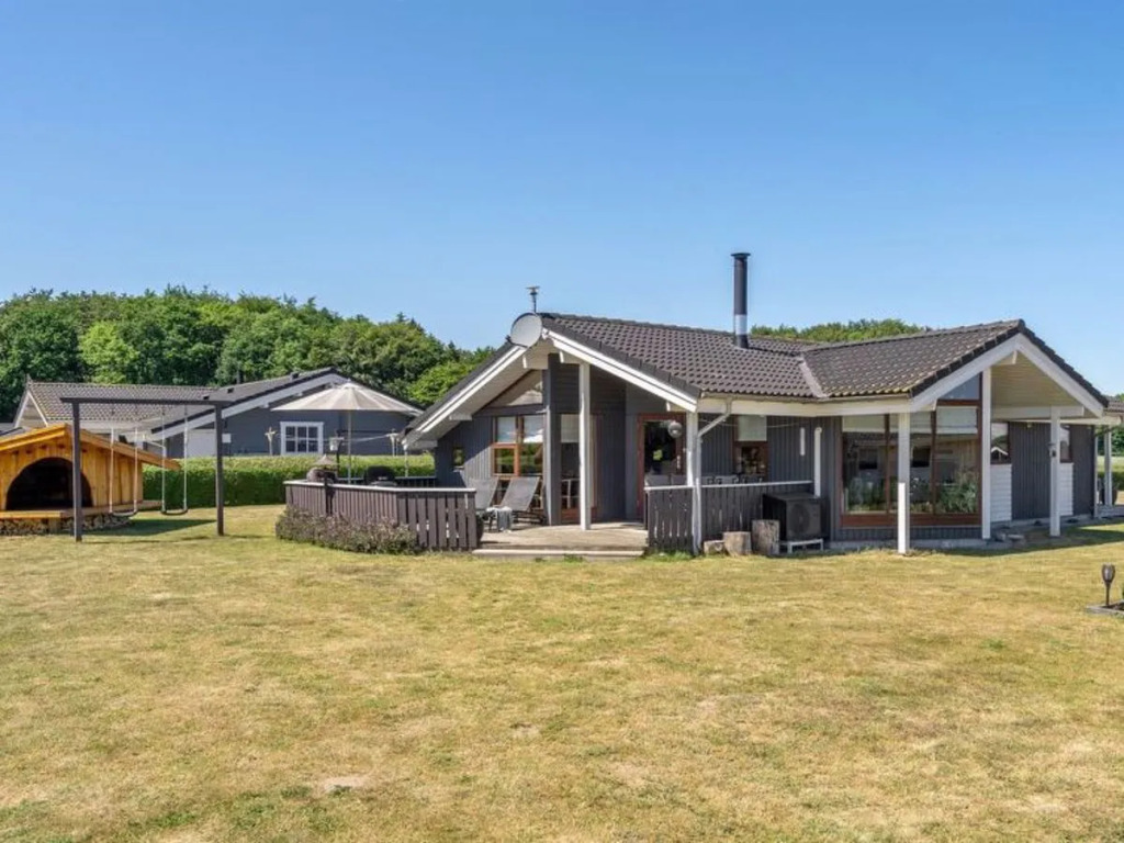 Holiday Home Ela - 500m from the sea by Interhome