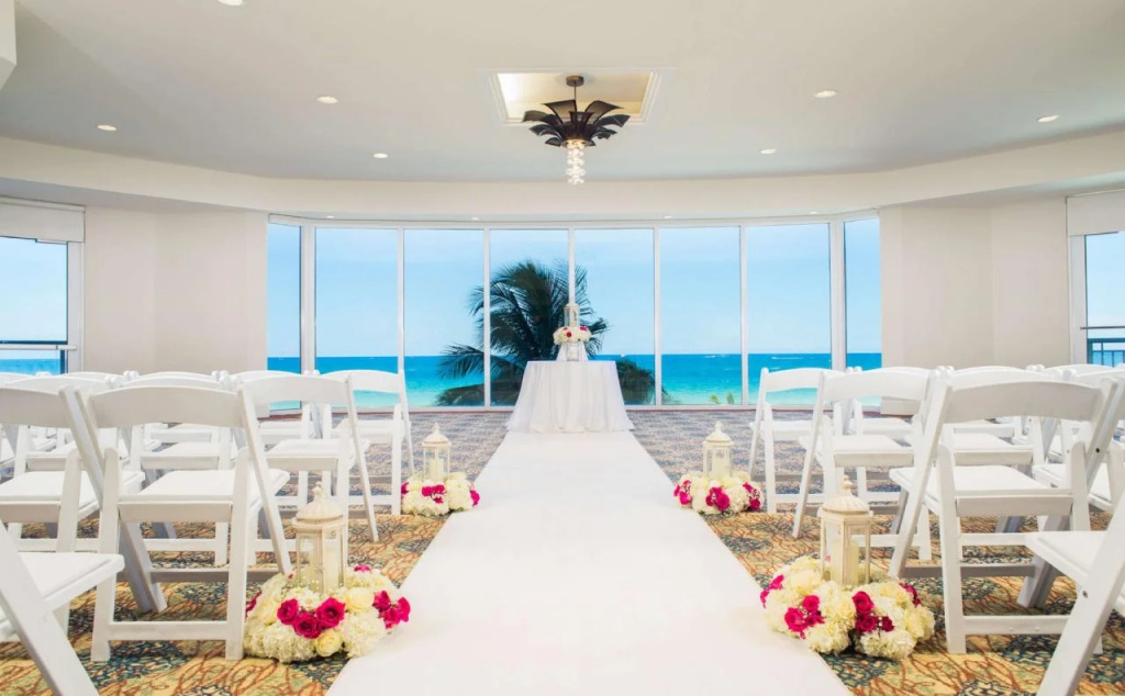 DoubleTree by Hilton Ocean Point Resort - North Miami Beach