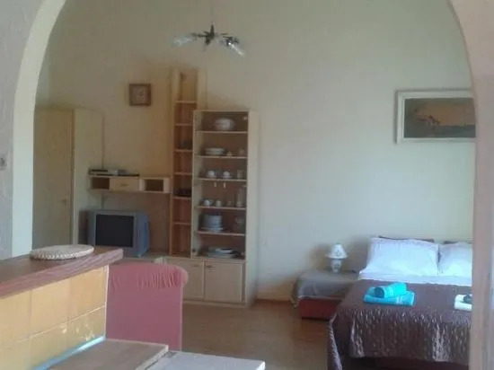 Studio Bella