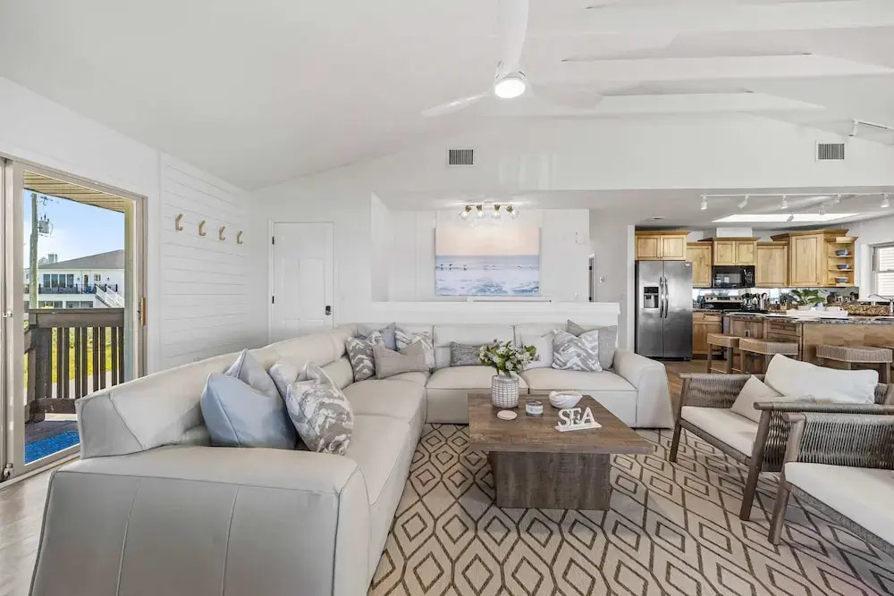 Oceanfront Steps to Sand Deck Pets Welcome