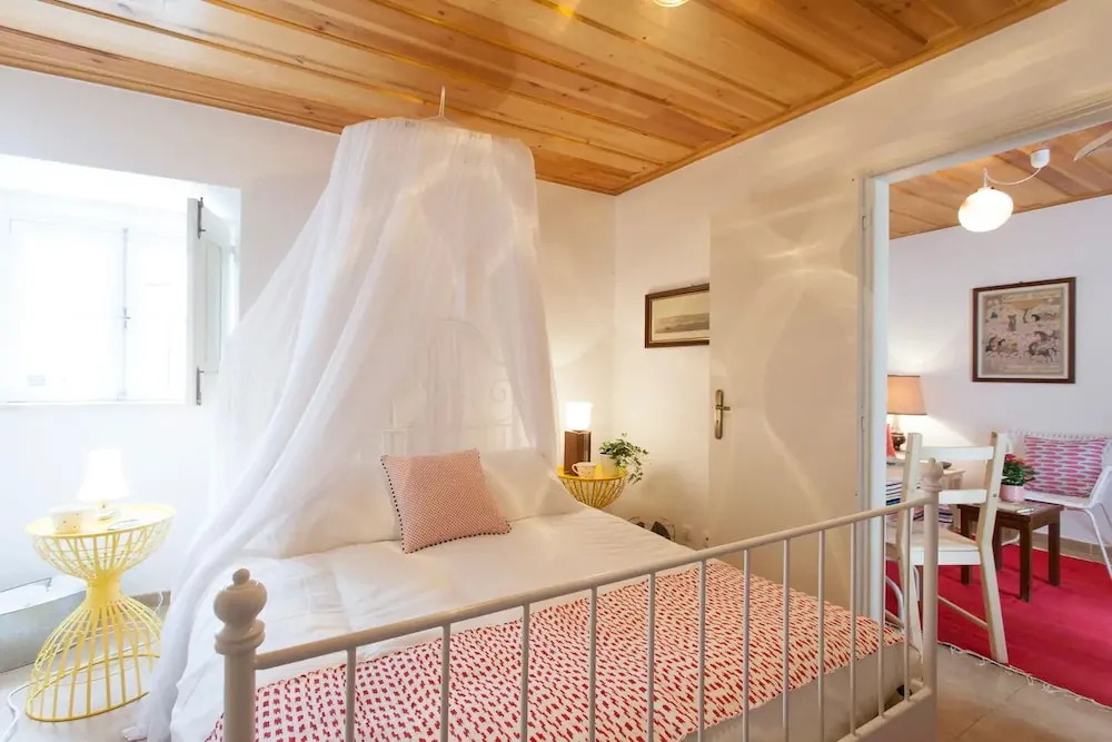 Alfama Charming Apt with 2 Free Bikes By TimeCooler