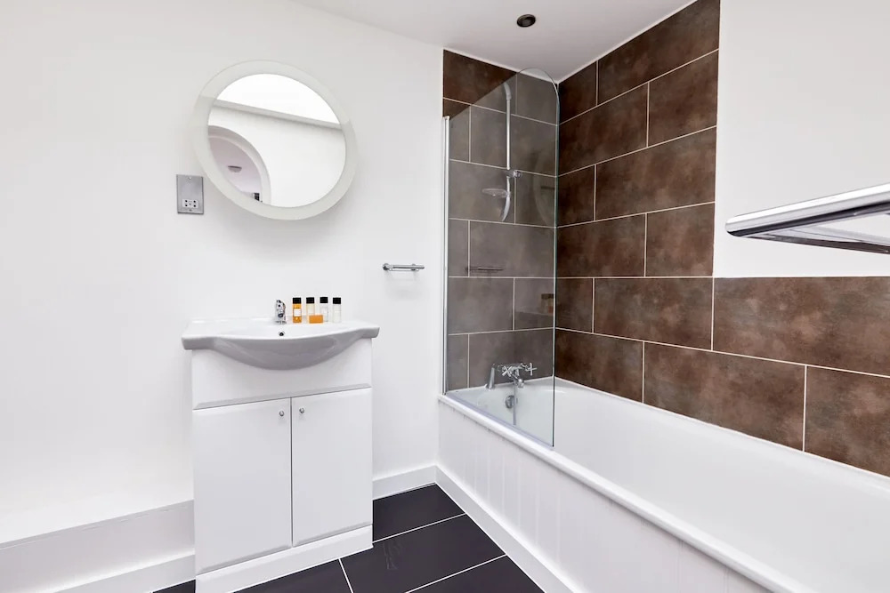 Stunning Knightsbridge Suites by Sonder