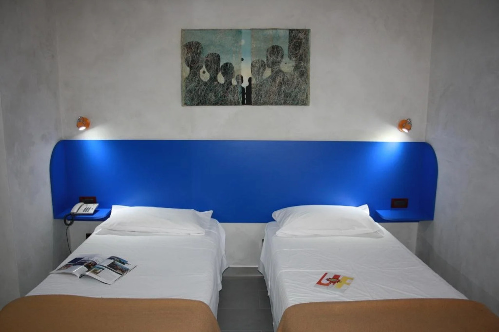 Hotel 38