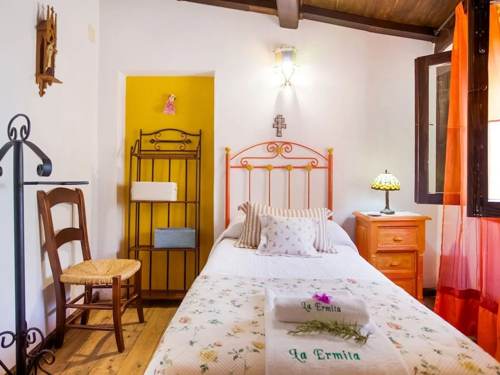 Cozy Holiday Home in Priego de Cordoba with Private Pool