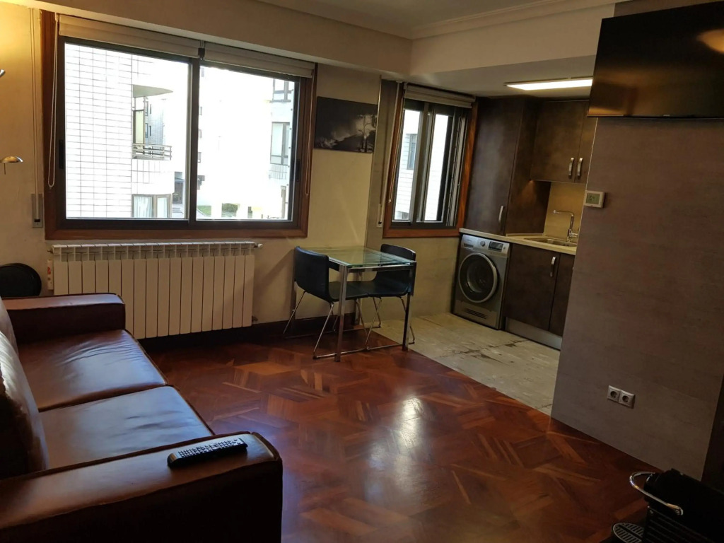 Apartamentos Zarautz Playa, con piscina y garaje