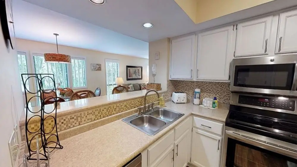 7813 Centre Court 2 Bedroom Villa