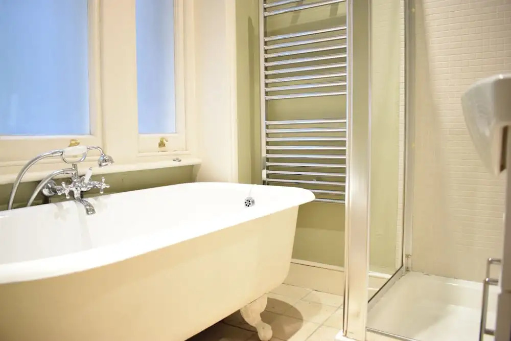 2 Bedroom Apartment Near Hammersmith