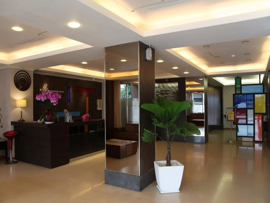 Manbo Holiday Hotel